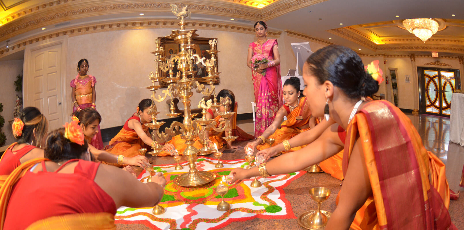 Four Reasons to Organize Private Parties in a Banquet Hall